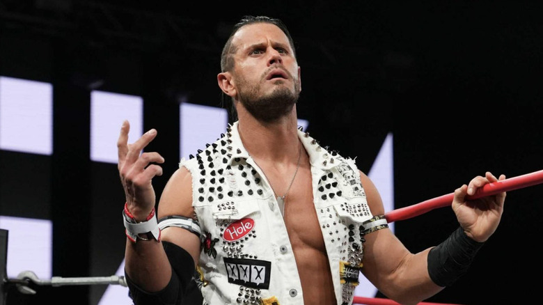 Alex Shelley walking to the ring