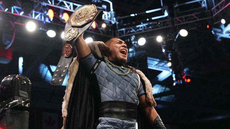 El Hijo del Vikingo showing off that awesome AAA Mega Championship belt
