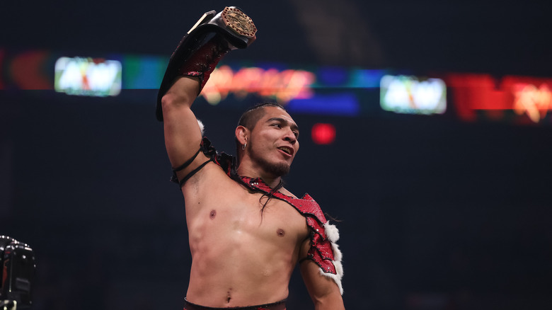 El Hijo del Vikingo holds AAA title high