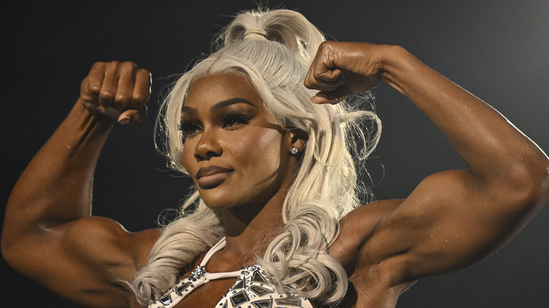 Jade Cargill flexing