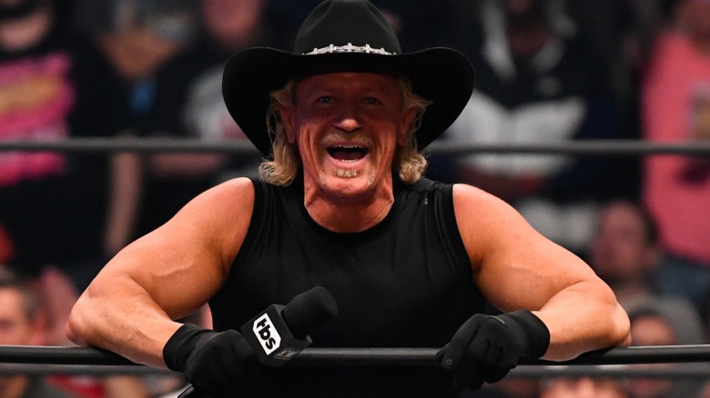 Jeff Jarrett desenha nas cordas