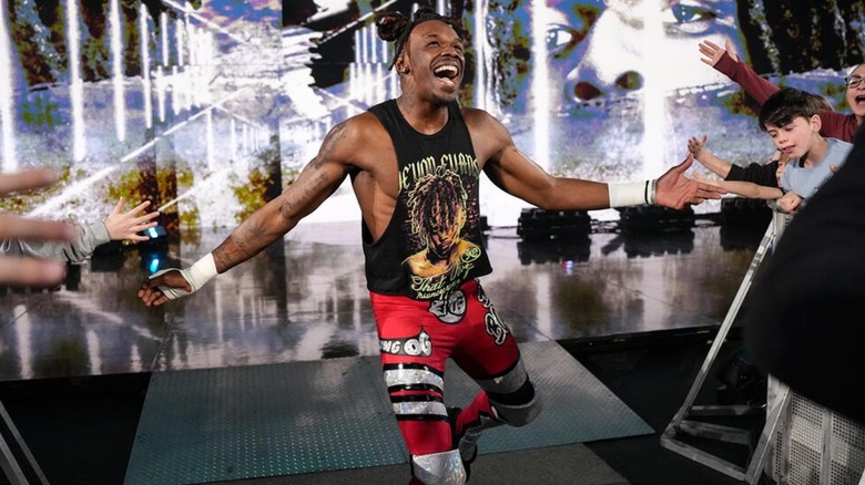 Je'Von Evans makes his entrance on WWE Raw