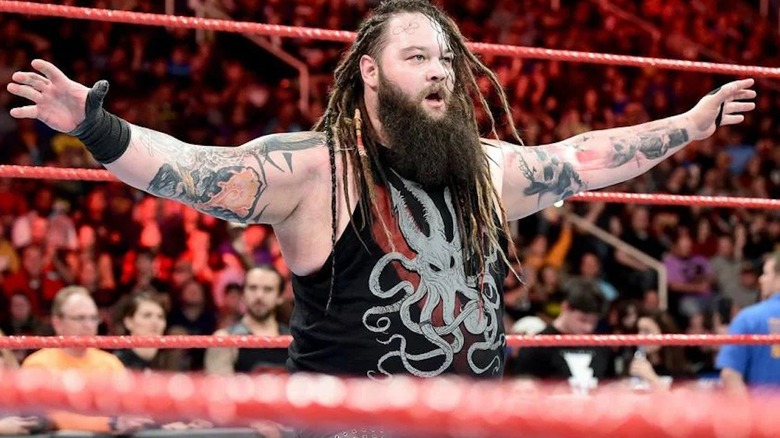 Bray Wyatt with both arms out