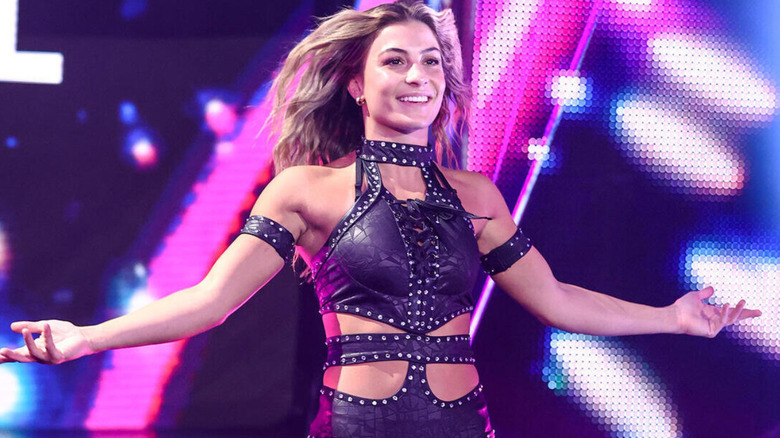 Kendal Grey wearing black ring gear