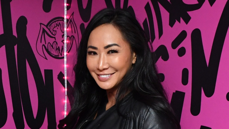 Gail Kim posando para una foto