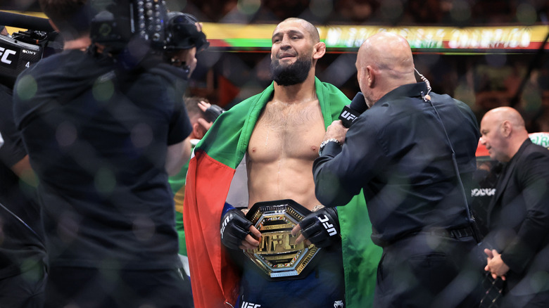 Khamzat Chimaev wins the UFC Middleweight title