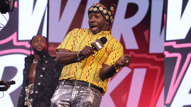 Prince Nana dancing on his way to the ring accompanying Swerve Strickland during his AEW World Championship run.