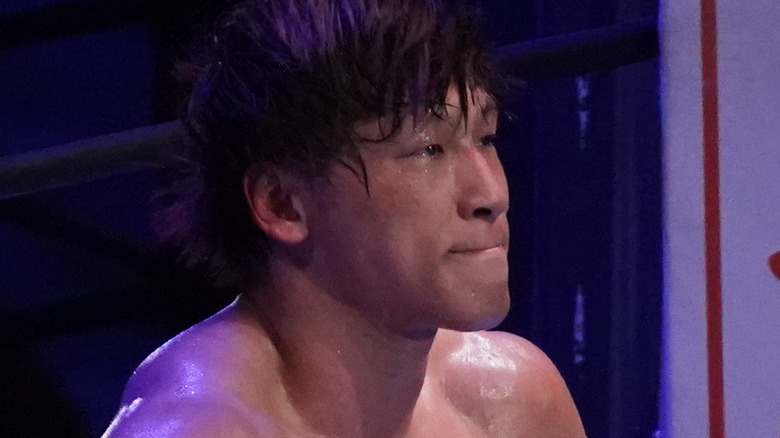 Kota Ibushi kneeling