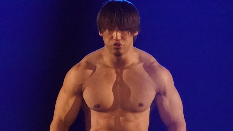 Kota Ibushi gets ready for battle