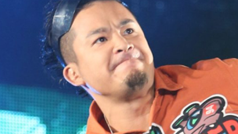 KUSHIDA makes his entrance at NJPW show