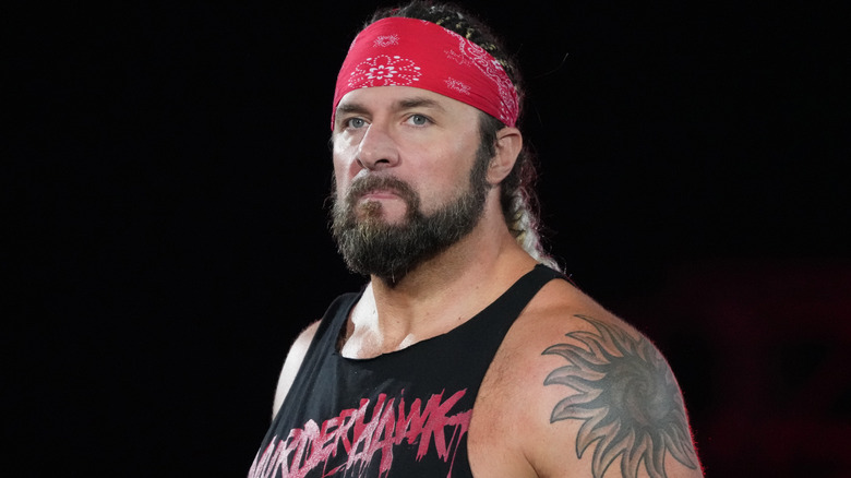 Lance Archer wearing a red bandana
