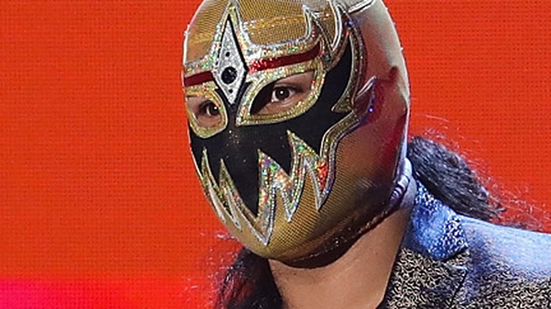 Mascara Dorada with eyes wide open