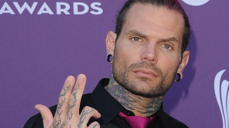 Jeff Hardy posing