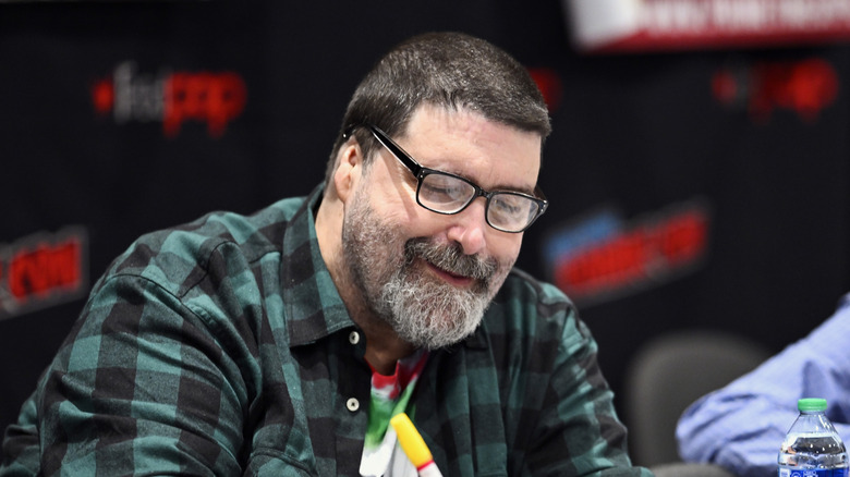 Mick Foley signing autographs