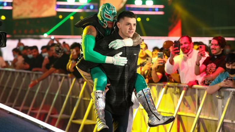 Wwe Denied Rey Mysterio S Family Access To Wrestlemania 35 Afterparty