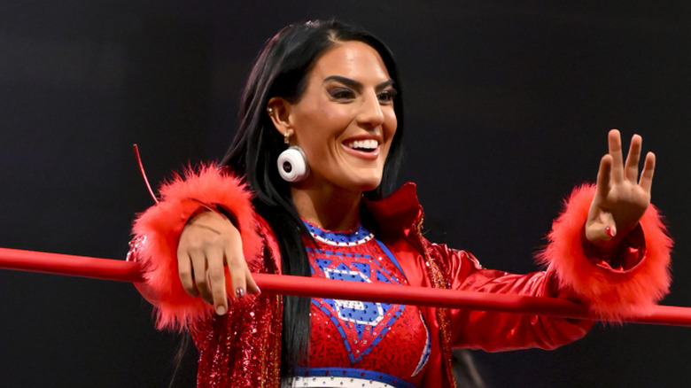 Tessa Blanchard waves to a fan