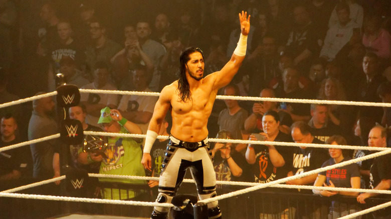 Mustafa Ali waves to the fans