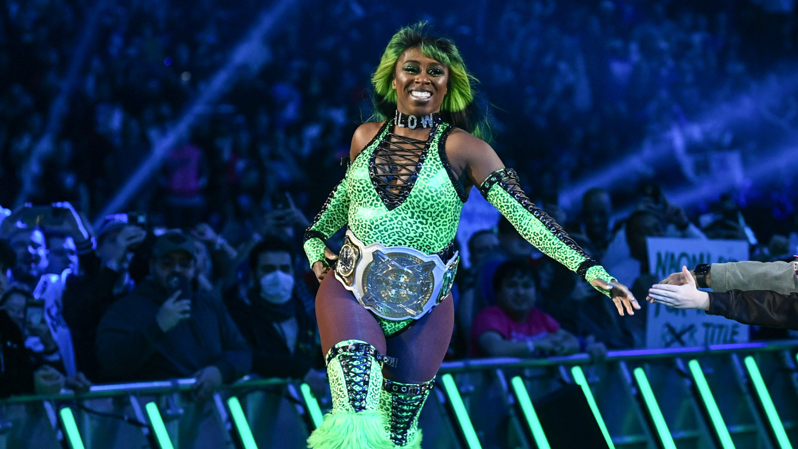 Wwe Raw (Aug 11)   The Night Naomi'S Career Changed. Rollins' Title Defense Set! - tmrxpt7