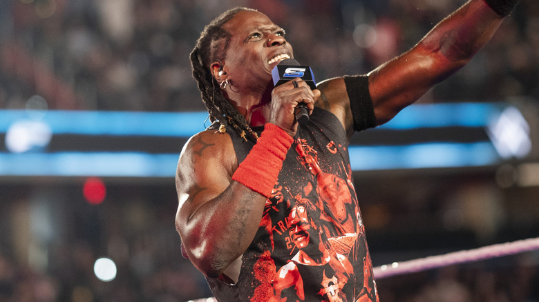 R-Truth in the ring