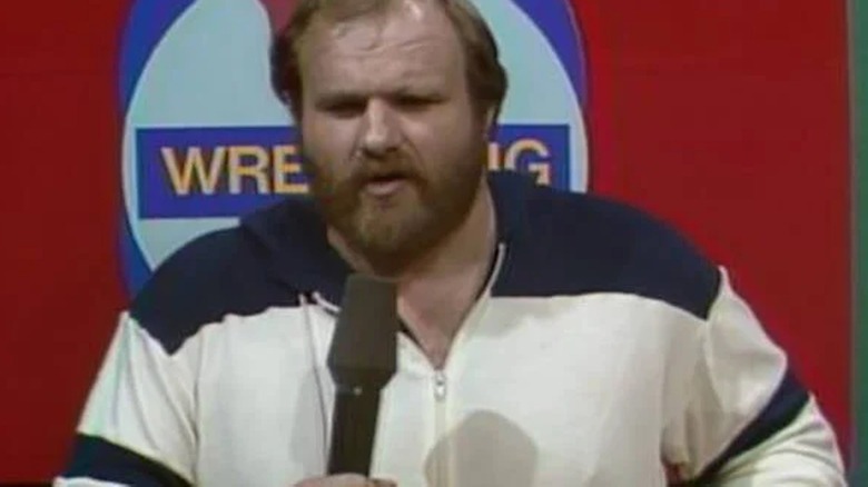 Ole Anderson gives an interview.