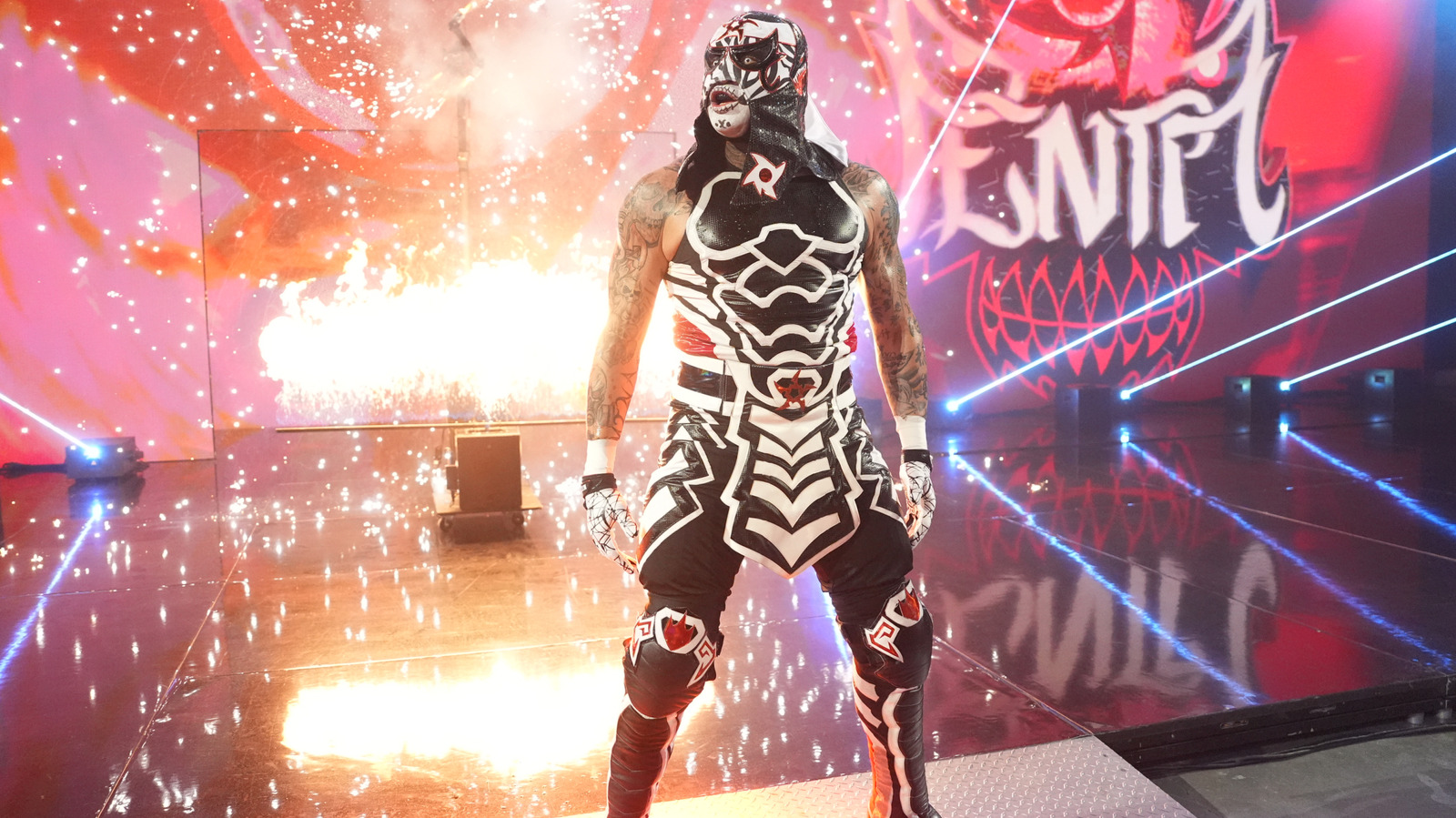 Penta Comments On Whether He'd Be Open To Indie Rematch With Chelsea Green In WWE