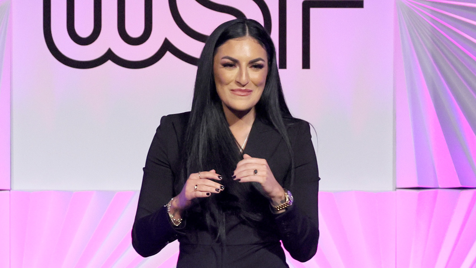 Photo: WWE Star Sonya Deville Shares Pic With Liv Morgan & Norman Smiley