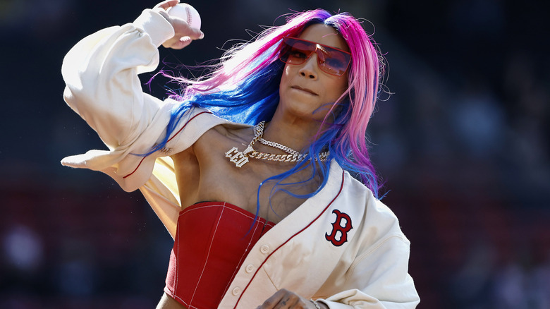 Mercedes Mone throws a baseball