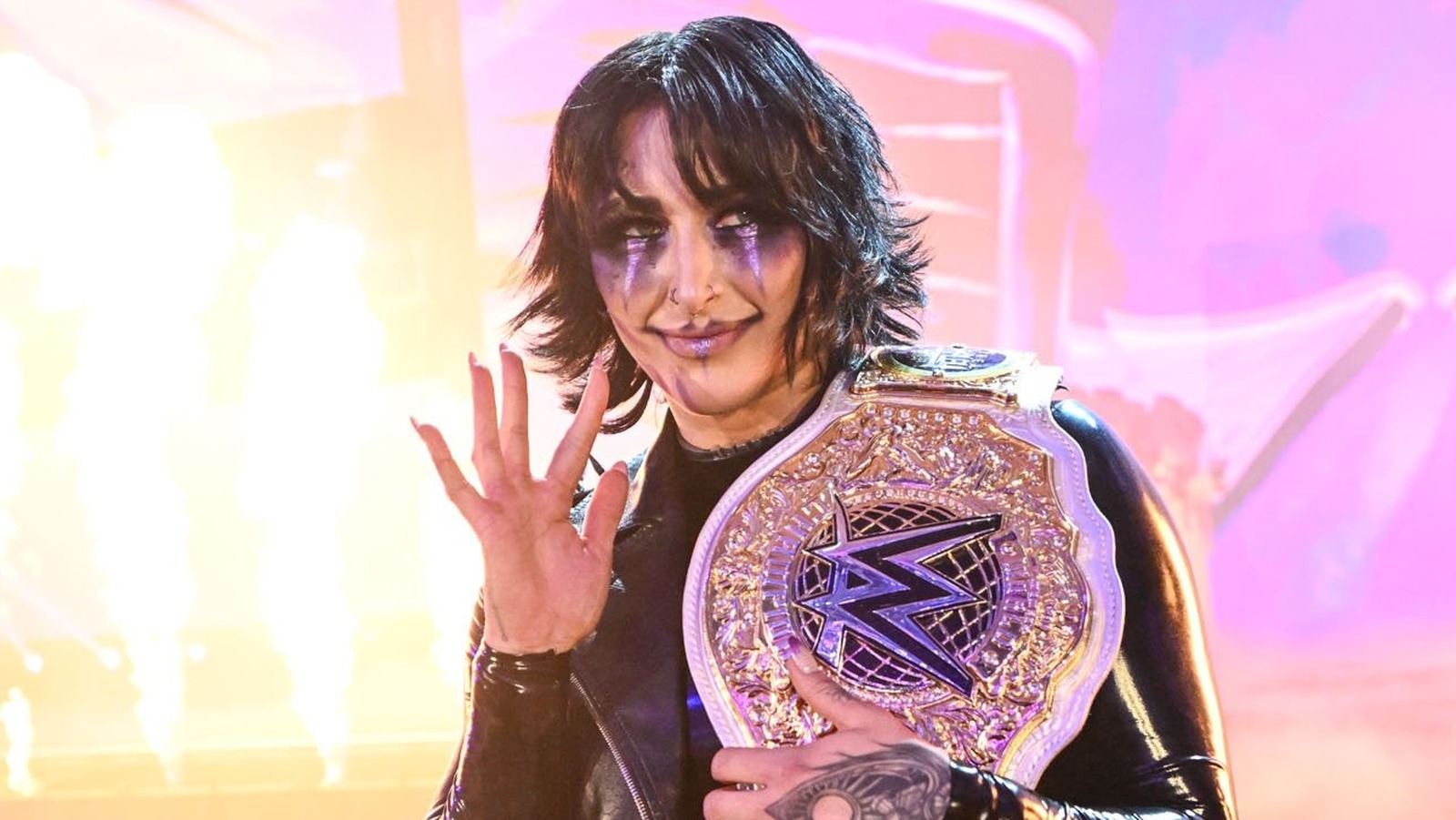 Photos Rhea Ripley Shares Backstage Shots From WWE Raw 