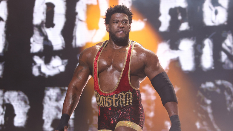 Powerhouse Hobbs makes his entrance 