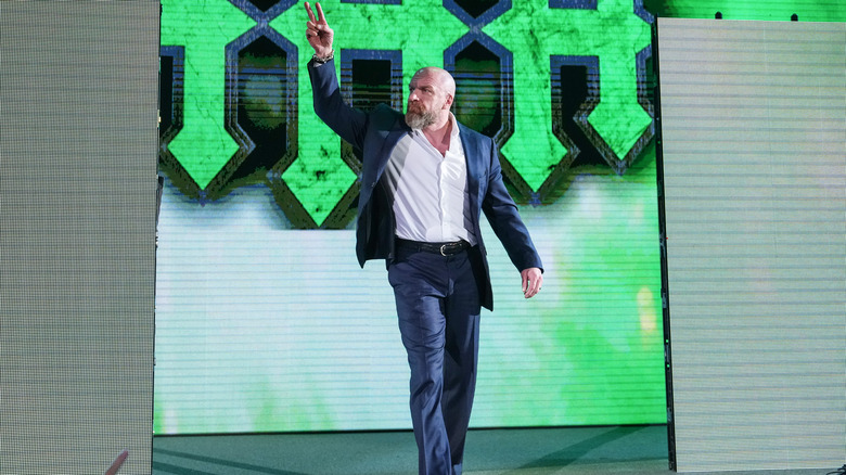 Triple H pointing