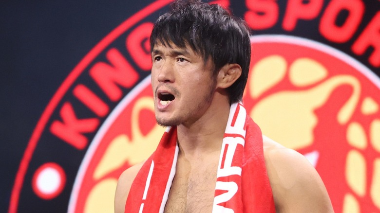 Katsuyori Shibata gets ready to wrestle