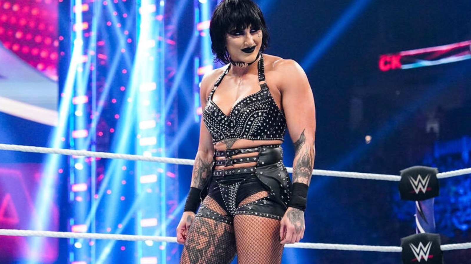 Rhea Ripley Retains WWE Women's World Title At Elimination Chamber 2024