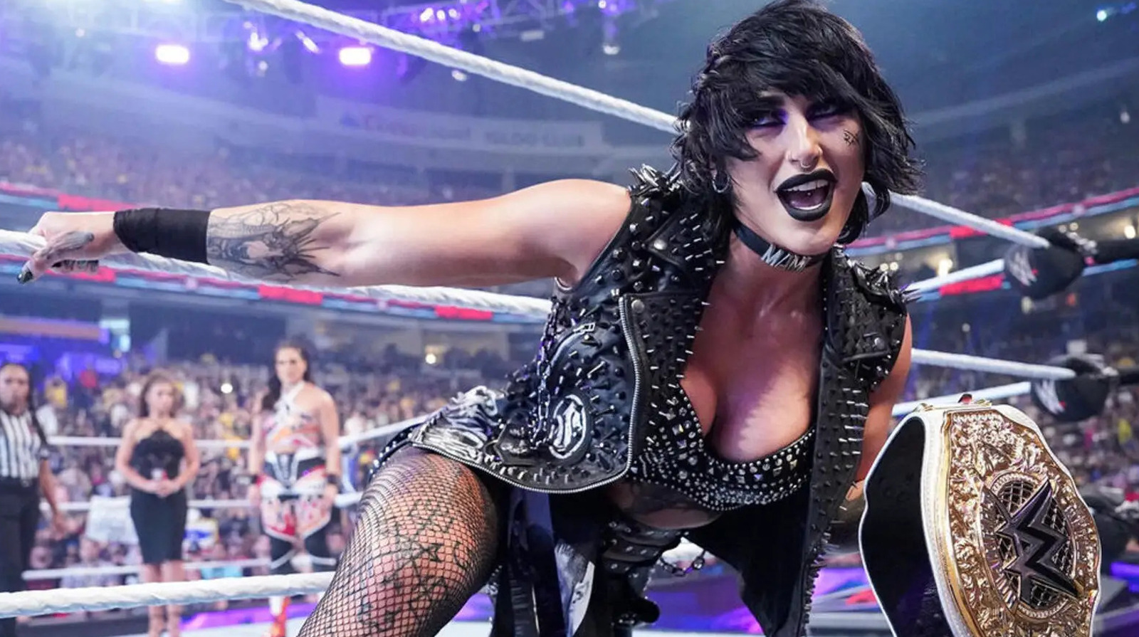Wwe Raw (Aug 11): Naomi'S Unexpected Injury & Rollins' Title Defense Announced! - a9nkql4