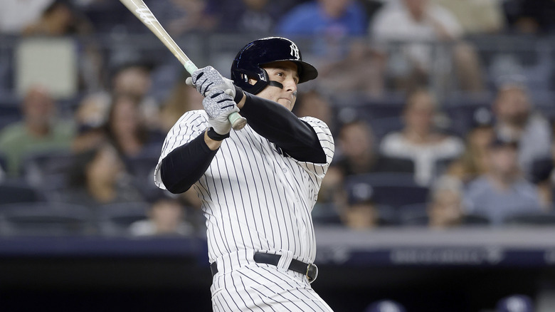 Anthony Rizzo at bat