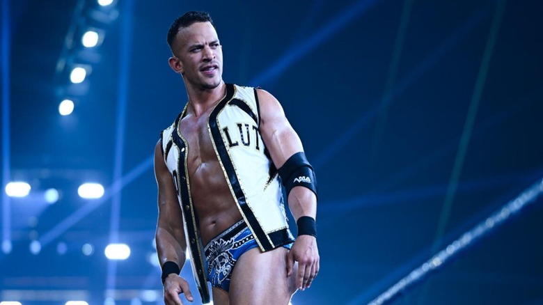 Ricky Saints poses on the ropes and looks to the crowd before a match against Carmelo Hayes on the June 5, 2026 episode of 