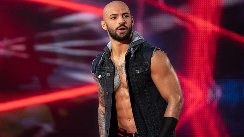 Ricochet looking away