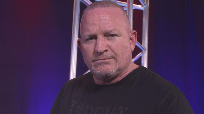 Road Dogg looking ahead