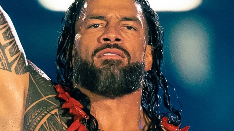Roman Reigns snarling 