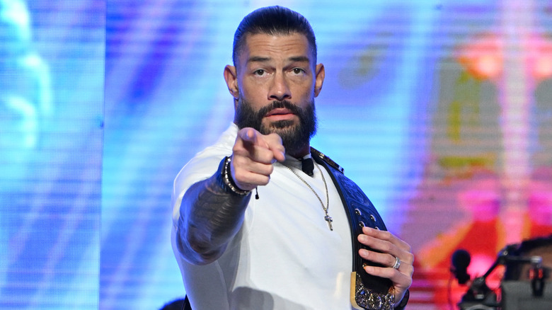 Roman Reigns pointing at the camera during his attendance of the Fanatics Fest NYC 2026.