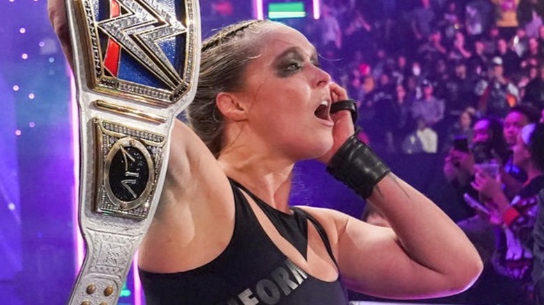 Ronda Rousey Poses With Her SmackDown Women's Title