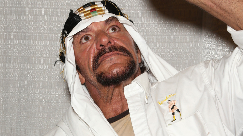 Sabu pointing upward
