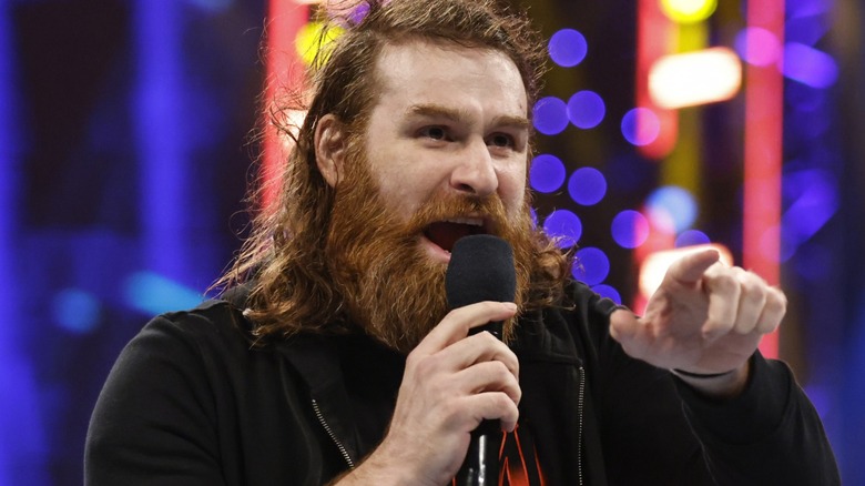 Sami Zayn is making his point while pointing