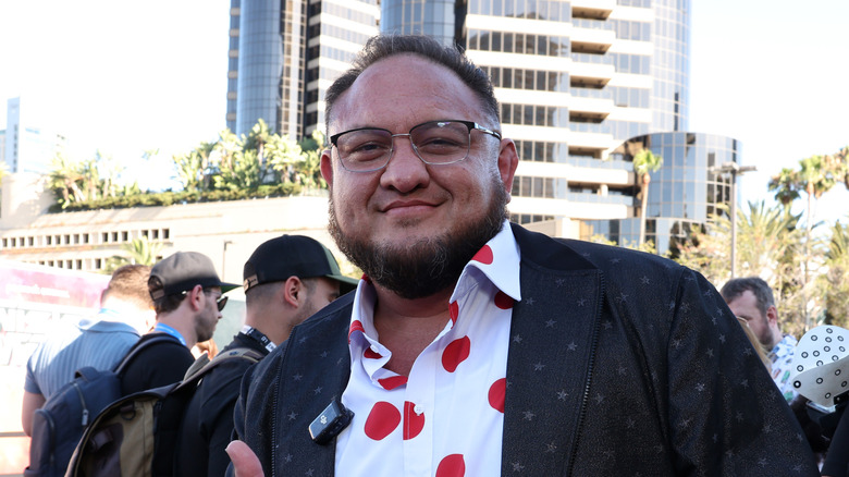 Samoa Joe wearing glasses