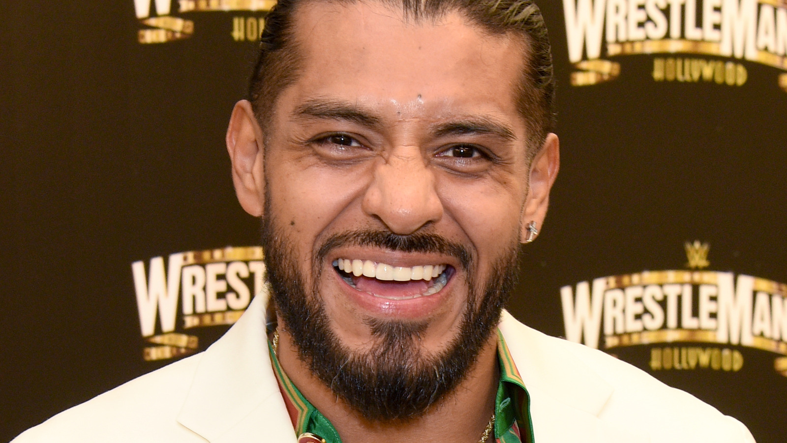 Santos Escobar Gives Rey Mysterio The Ultimate Sign Of Respect