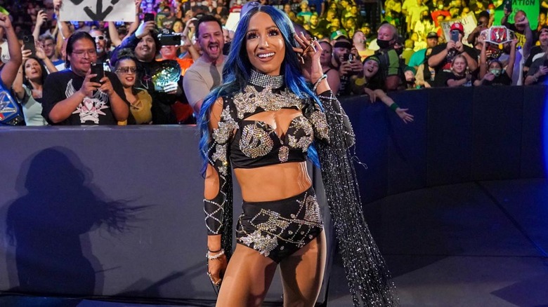 sasha-banks-entrance-8-7-21