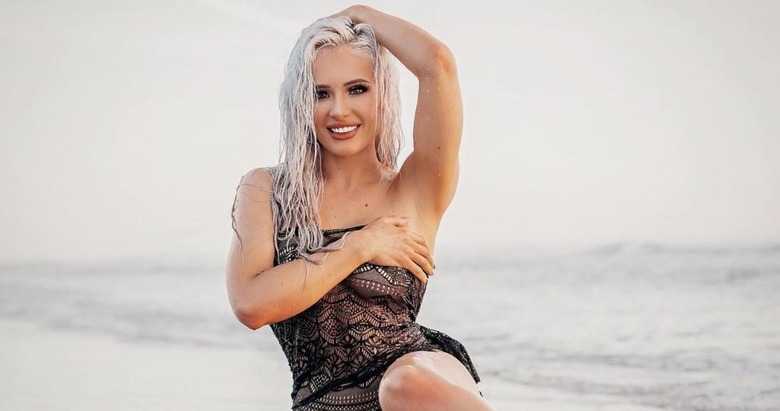 scarlett bordeaux