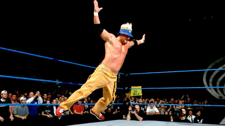 Scotty 2 Hotty doing the Worm