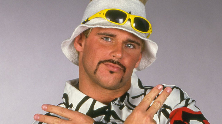 Scotty 2 Hotty posing