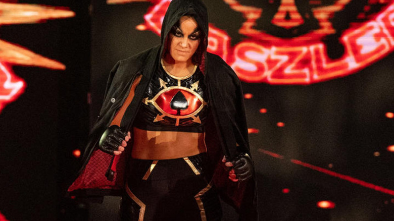 Shayna Baszler makes her entrance