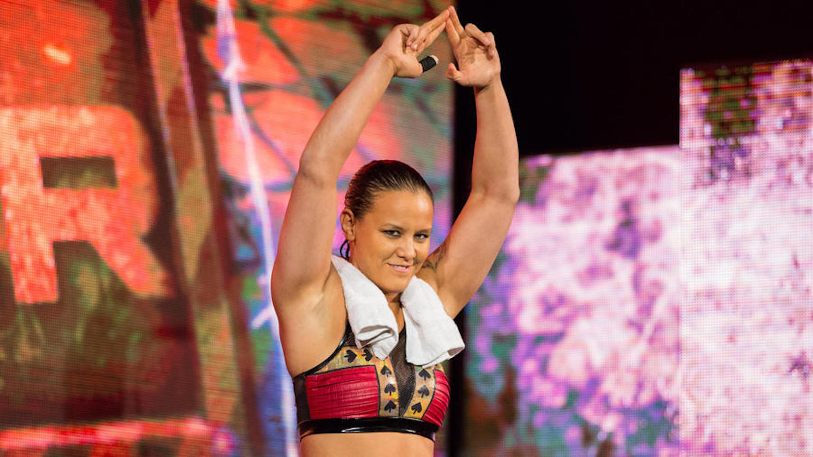 Shayna Baszler Says Fans Cheer For Her In WWE Ronda Rousey Feud Because ...